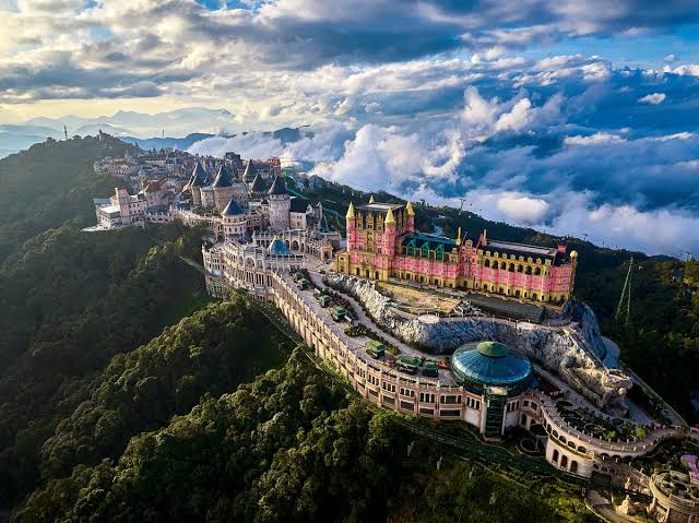Vietnam Tour Package 8 Nights 9 Days – Hanoi, Ha Long Bay, Da Nang & Hoi An